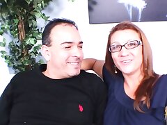 Nasty milf with smallish tits likes railing a jizz-shotgun on the couch