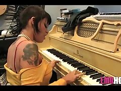 pussy licking emo stunners 016