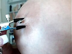 Humungous Tit Cougar Anna Bell Peaks Gives Steaming Web cam Demonstrate