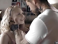 Virgin teenie lies to fellow in about her virginity