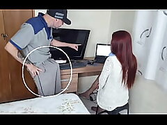 Housewife received a technician to fix her computer