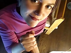 Common Russian homemade porno with a bad screenplay and adorable deepthroat