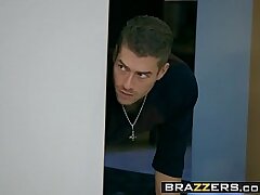 Brazzers - Nubiles Like It Humungous - Sharing the Siblings Part 2 scene starring Violet Starr and Xander C