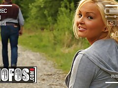MOFOS - Jenna Lovely Meets A Stranger While Going For A Walk, Ends Up Deepthroating Him Out In Public