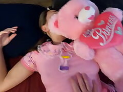 Lil daughter takes stepfather's internal ejaculation in her cock-squeezing cooch