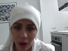 Supah beautiful Iranian video of fuckin' a horny Cougar