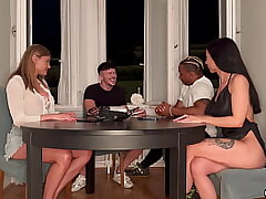 Board game inbetween homies concludes in crazy sex inbetween everyone