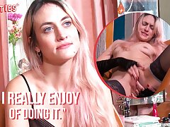 Ersties - Scorching Blonde Honey Frigs Herself