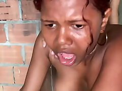 I fucked the builder while he was resting and he ended up cumming inside my pussy