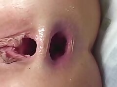 She shows him her tits, her ass, then he takes her cunt and it gets very warm - and everything in her intestine too ... then she loads something in the face, because she doesn't want to get pregnant ...