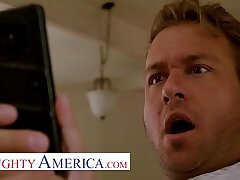 Naughty America - Annabell Redd strikes a intercourse deal with fiances best friend