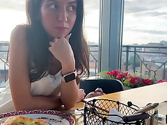 Brunette from a dating site gave me fuck her on first date
