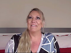 Desperate Amateurs Venus and Foxxxy get their big tits and milf pussies banged hard
