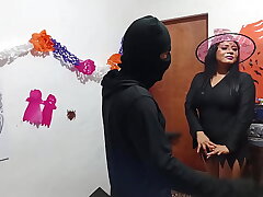 A perverted witch prepares a potion for her boss and fucks him like a slave. The slut uses him in a dirty way to satisfy the desires of her wet vagina.