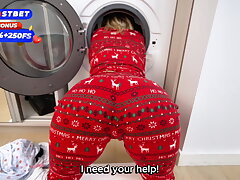 the best Christmas gift is: step sister stuck in a washing machine!