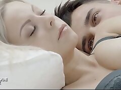 Kinky Stepsister Julia Parker Shows Her Dirty Side To Big Dick Stepbrother