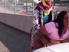 Gibby The Clown Plows Juicy Tee On Atlanta&rsquo;s Most Popular Highway
