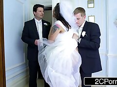 Big-chested Hungarian Bride-to-be Simony Diamond Porks Her Husband's Hottest Man