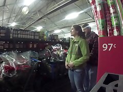 Un quickie dans le supermarch&eacute;