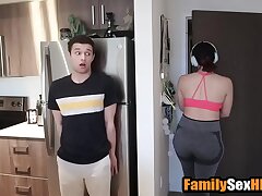 Pranking & fucking my enormous ass step-sister during quarrantine