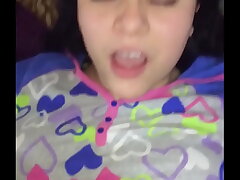 Me cojo a jovencita en pijama tremenda putita rica