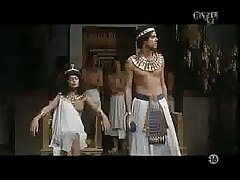 Fun Chez Les Pharaons (1993) - Zara Whites