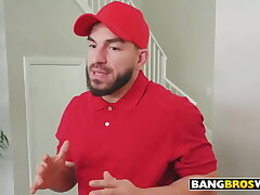 Macy Meadows Fucks The Pizza Delivery Guy