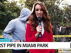Super-hot news reporter deep throats bystanders boner