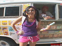 Smallish funbags teenage chick in rollerblades pick up for truck romp