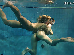 Hottest chicks swim nude underwater
