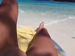 POV Super-naughty lady masturbates when she witnesses a hot scuba diver in the sea