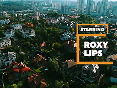 Teen breezy Roxy Lips thirsts trunk in her bootie and pussy - itsPOV