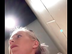 Kinky in the restaurant! Fingerblasted on the toilet to climax