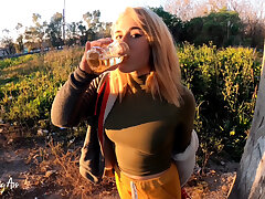 guzzling pee in public, high risk in the streets, beginner slut !!! 4k