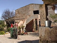 Mexican wife gets finger smashed at the well