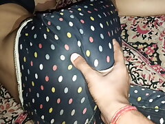 Massag  fuck-a-thon kiya bhabhi ke gand or pussy ka