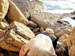 Screwing ON THE BEACH - Honeypot Cascading WITH HARD-ON!