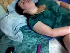 gf splashes Alot on flick for first time!!