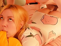 Stepdad handles stepdaughter assfucking addiction. Stomach down assfucking for nasty teen