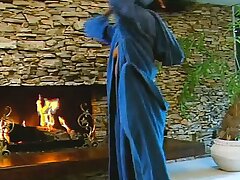 Anna Fox gobbles hot Asian slit