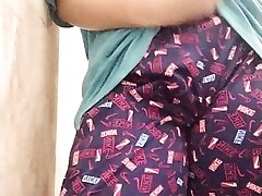 Gym k baad ladki gyi nahane aur nahate hue daal li ungli indian desi female