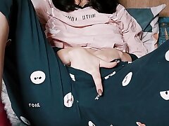 Homemade close-up getting off with wand to orgasm - fledgling Lalli_Puff ( Cut Vers )