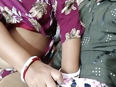 The hot desi subjugated brought fruit in a basket for the mistress. She eats and romances sex while conversing hot sexy.