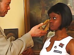 ebony teenage wird nach dt gezuechtigt