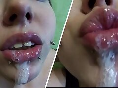 Before Christmas, the snigurochka makes a oral job to her Santa Claus and gulps sperm