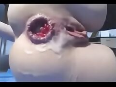 nerdy teen knuckle kick her bum to awesome squirting orgasm