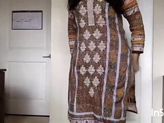 sexy indian ledy showcase boobs vagina round bum cornhole