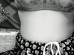 Bhabhi showcase in full body.