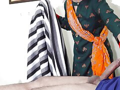 killer Indian maid sucks cock in all Hindi audio