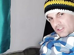How to penetrate your manmeat crevice with a toothbrush!
